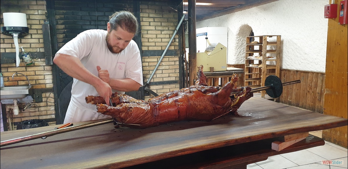 Cochon à la broche