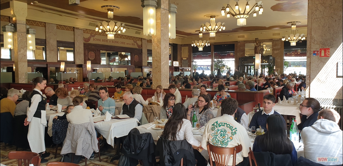 La grande salle du restaurant